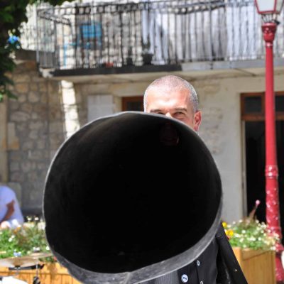 Léon Dertal - Mr Loyal